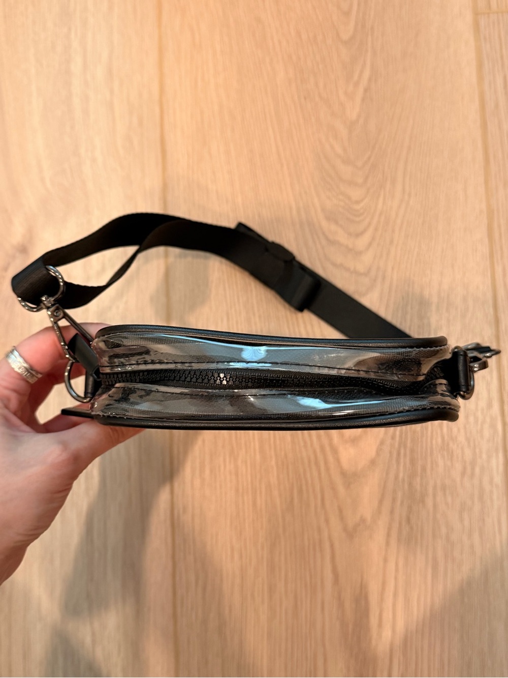 MAC Cosmetics Clear Transparent Crossbody Bag – Brand New - Picture 2 of 3